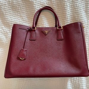 Prada Large Lux Galleria Saffiano Leather Bag